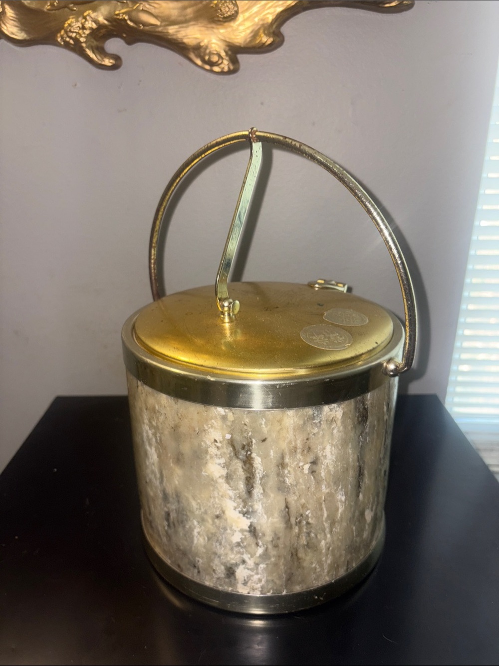 Vintage Kraftware vinyl Marbleized Ice Bucket with Gold-Tone Lid and Handle